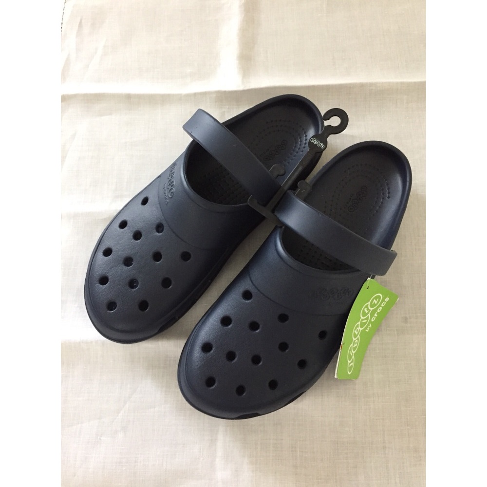Jibbitz by Crocs Presley Clog Navy Relaxed Fit NWT